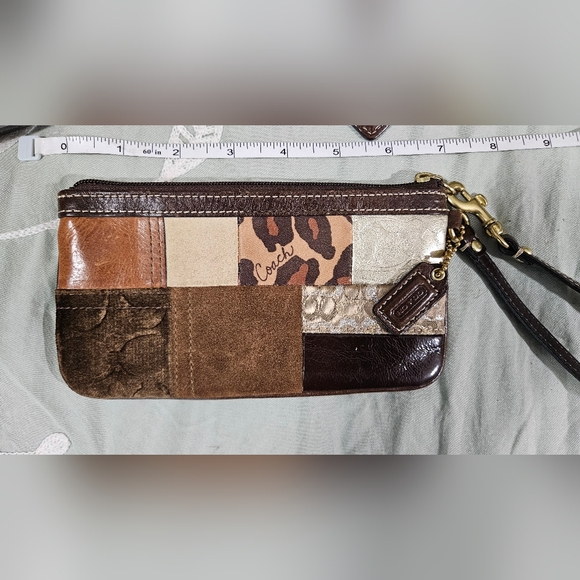 Coach Patchwork 2007 Crossbody Bag & Matching Wristlet - Picture 7 of 11